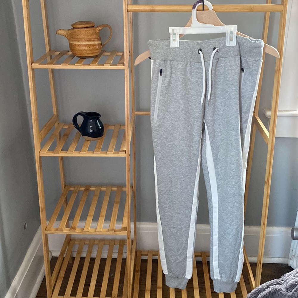 OUBER workout joggers, tapered ankle cuffs, women’s small gray and white